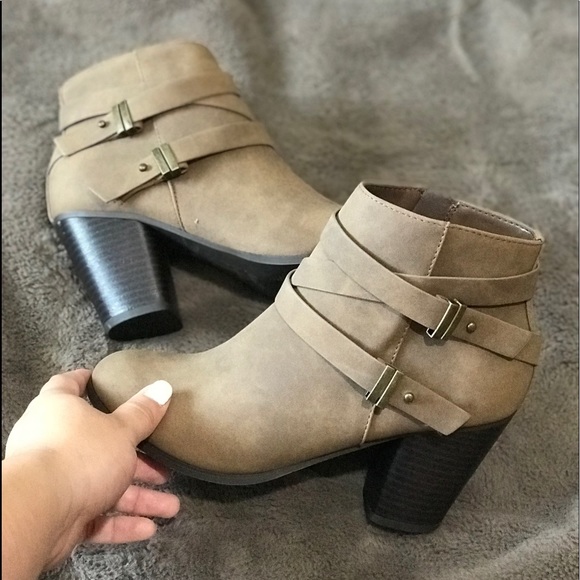 Booties - Picture 3 of 4